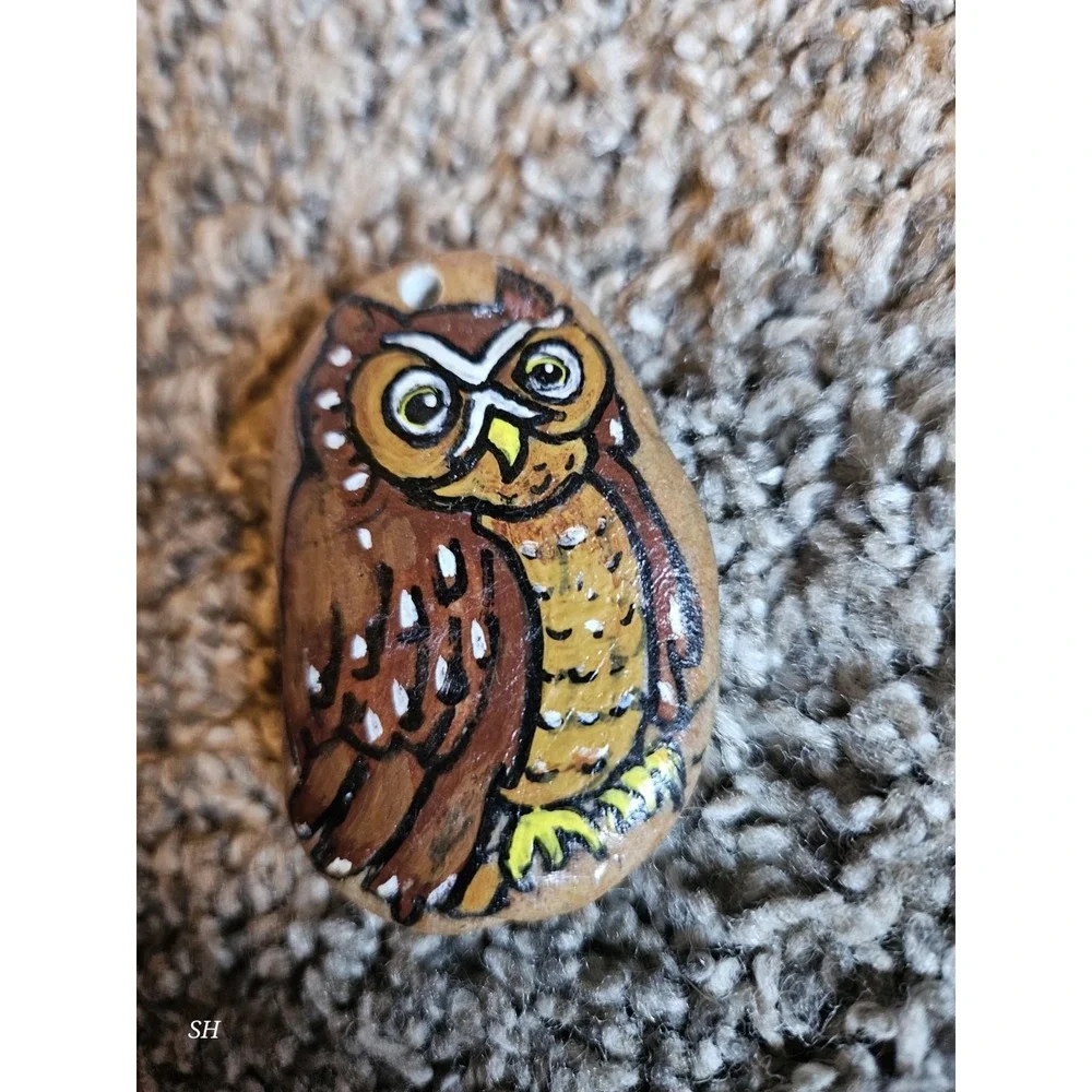 Hand Painted Owl Stone Magnet Pendant Rustic Folk Art Handmade Decor‎